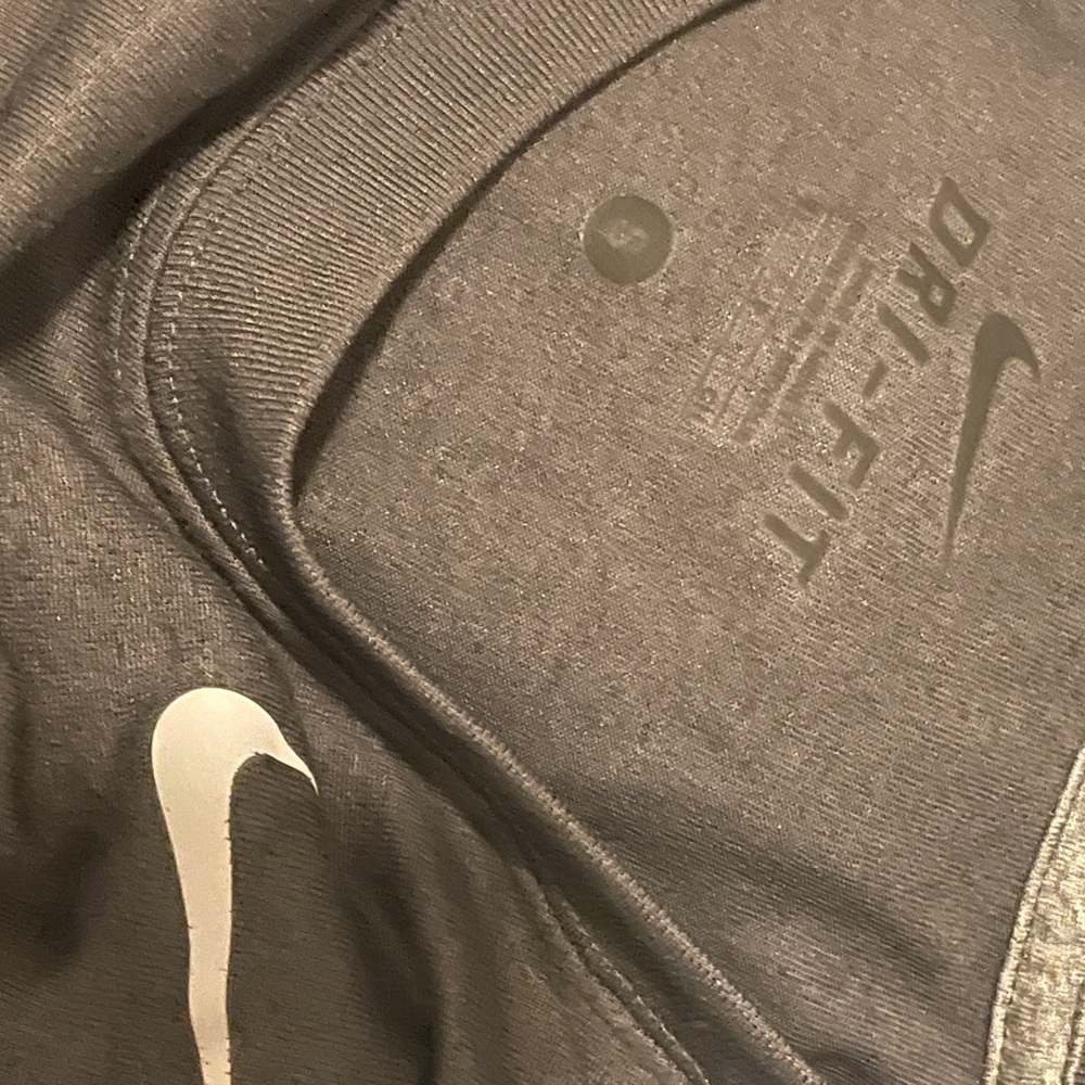 Nike dry fit mens S gray